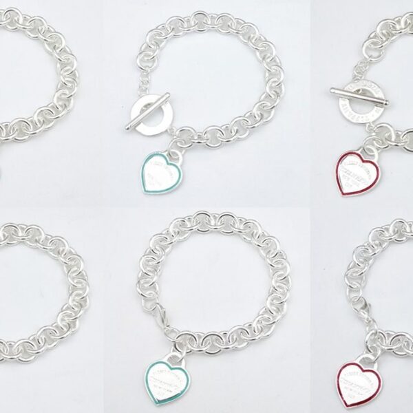 Wearing fashionable and versatile bracelets for various daily occasions