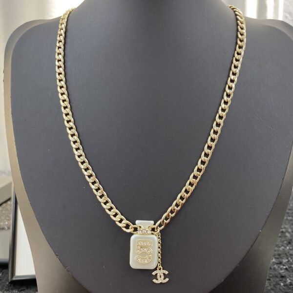 Chanel letter necklace👀Xiaoxiangjia style