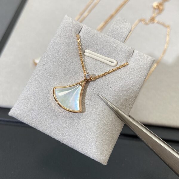 Divas big size diamond pendant BVNT05