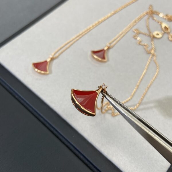 Divas small size pendant BVNT07