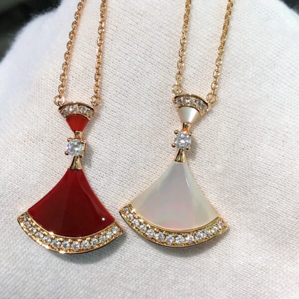 Divas big size diamond pendant BVNT05