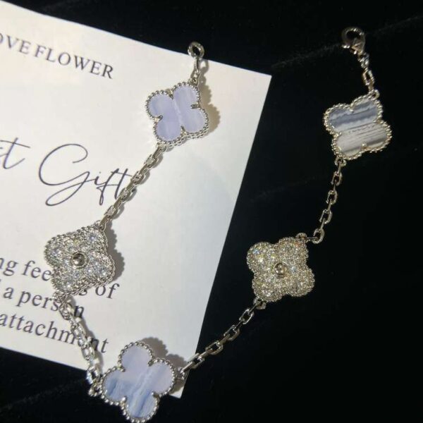 Vintage Alhambra bracelet – 5 flower-shaped purple and diamond design
