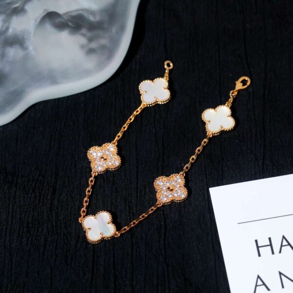 Five-color diamond, white mother-of-pearl bracelet