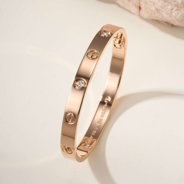 Classic LOVE series wide ten-diamond bracelet