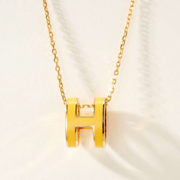 Classic pop H Flange Colorful Necklace
