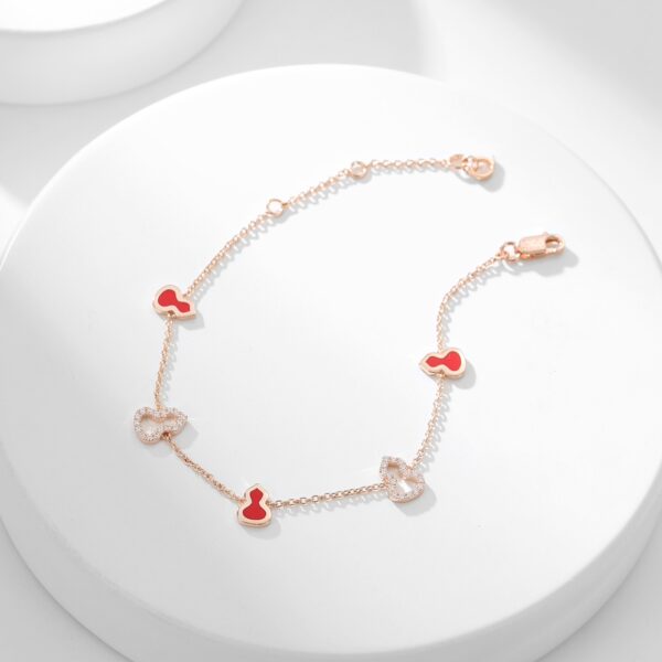 Gourd and diamond bracelet