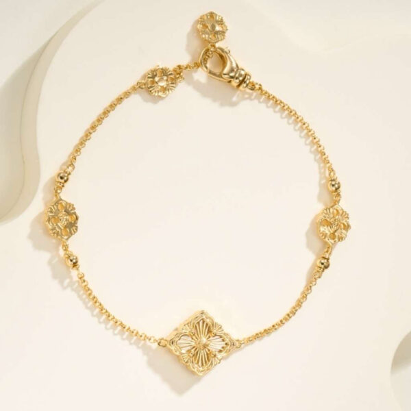 Opera series bracelet – Small size white shell